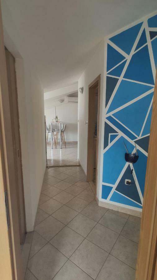 Small Northside Apartment Split Zewnętrze zdjęcie