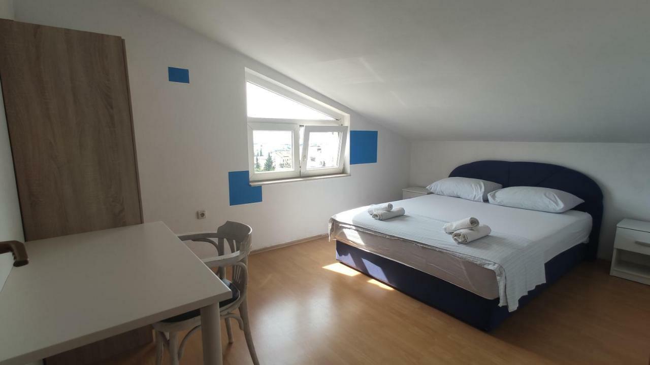 Small Northside Apartment Split Zewnętrze zdjęcie